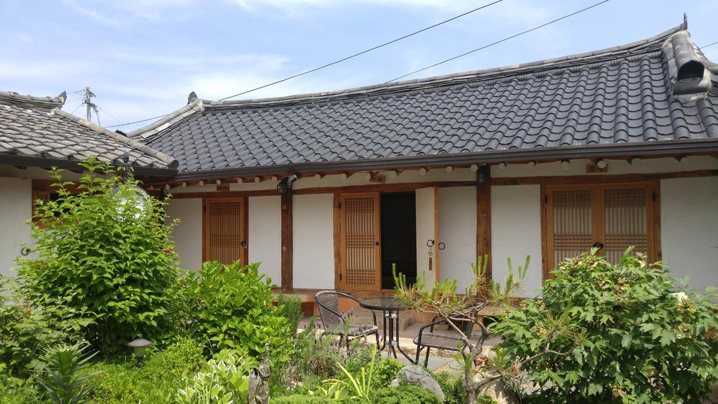 Floral Space Hanok Guesthouse Gyeongju Buitenkant foto