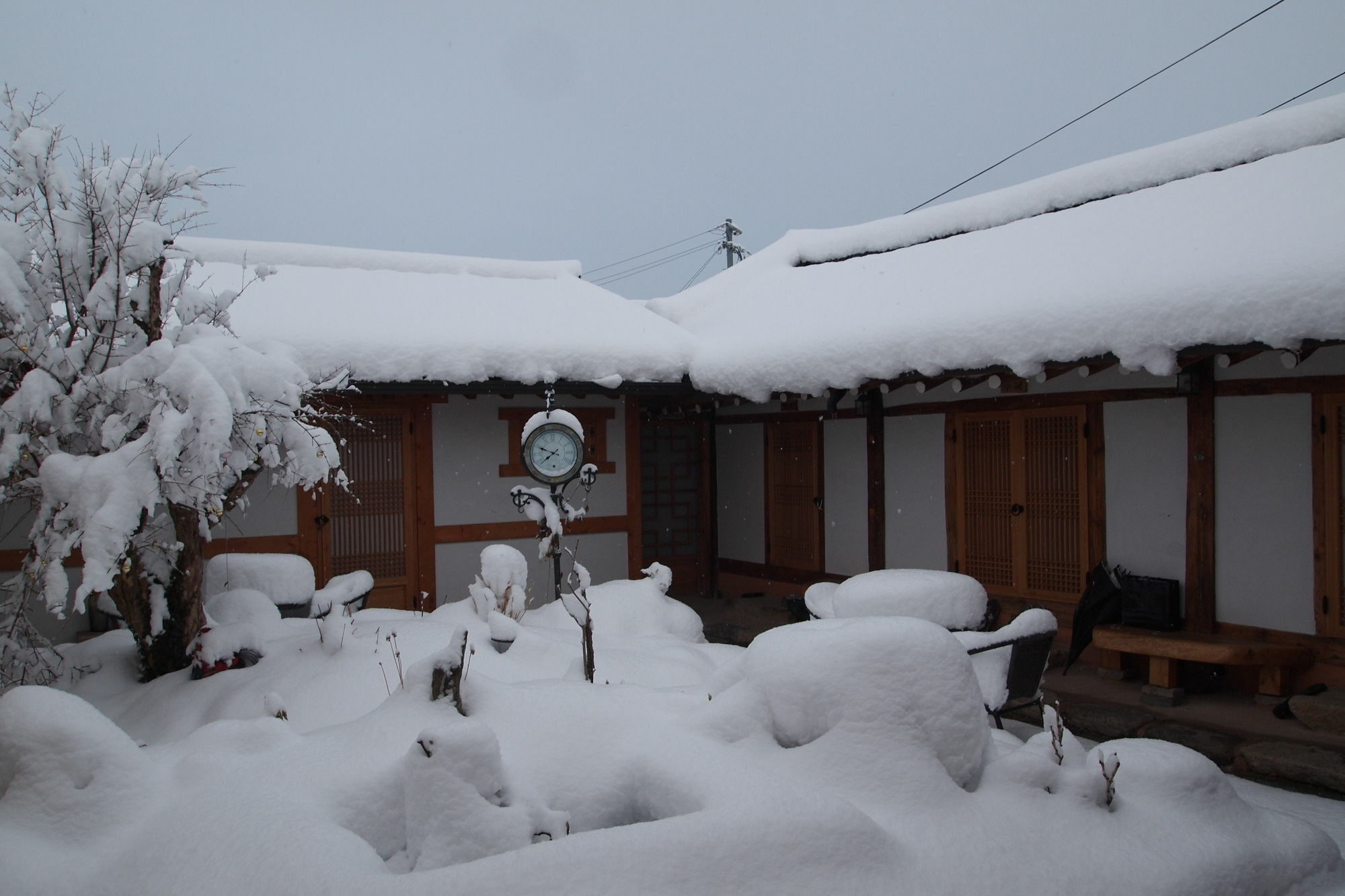 Floral Space Hanok Guesthouse Gyeongju Buitenkant foto